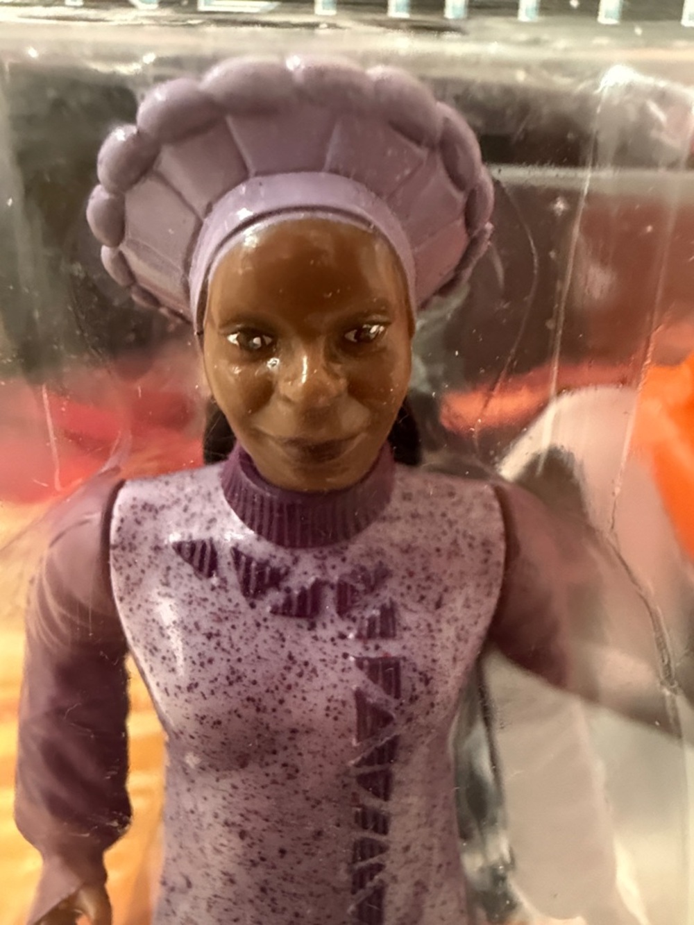1994 Star Trek Generations Guinan (Operator of Ten Forward Lounge) Action Figure